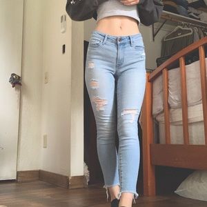 Abercrombie & Fitch Harper cropped ankle skinny jeans light wash